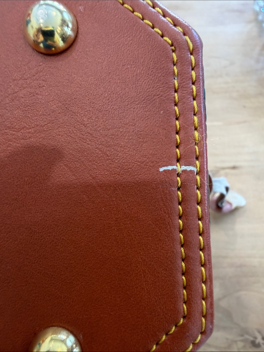 Vintage Dooney & Bourke Forest Green Pebbled Leather Box Bag with Brown Trim - Picture 7 of 11